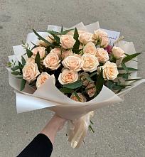 Букет Кремовые розы Латте в Семилетка